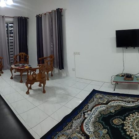 Homestay D'Mama Ifor Muslimi Tanjong Malim Exteriér fotografie