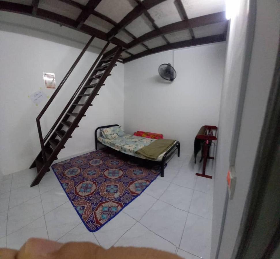 Homestay D'Mama Ifor Muslimi Tanjong Malim Exteriér fotografie